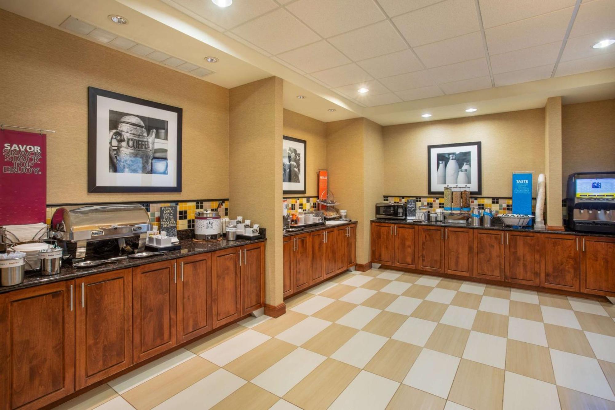 Hampton Inn Рок-Спрингс Экстерьер фото